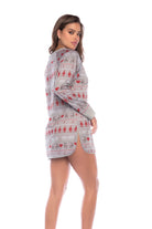 Long sleeved sleep chemise in a fun Christmas print. Loose silhouette.